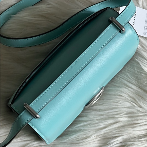 CD724 - Coach Bandit Crossbody - Picture 7 of 14